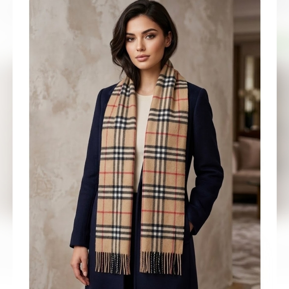 Burberry Tan Plaid/Check Short Frayed Edge Heritage Camel Scarf - Picture 2 of 12